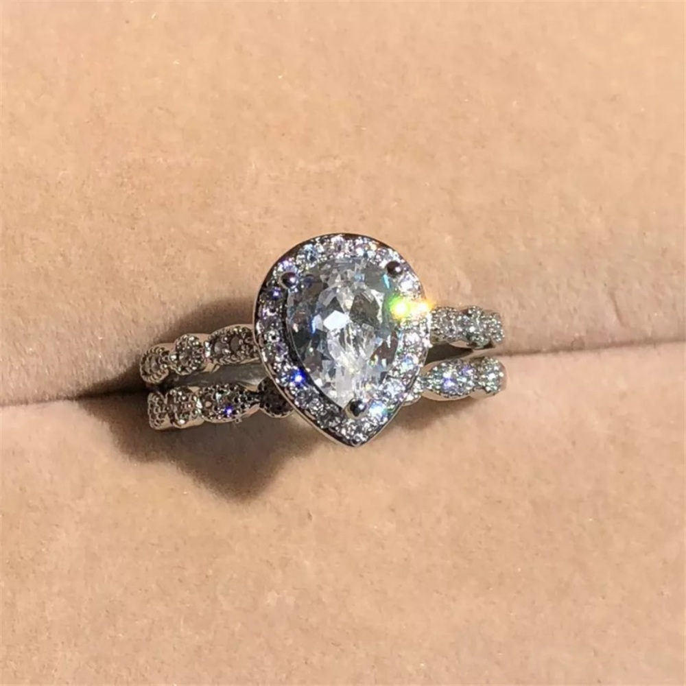✨restocked✨Sterling silver pear halo wedding ring